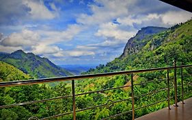 Ella'S Edge Resort
